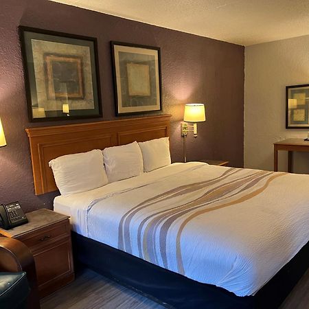 La Quinta Inn By Wyndham Bossier City Bagian luar foto