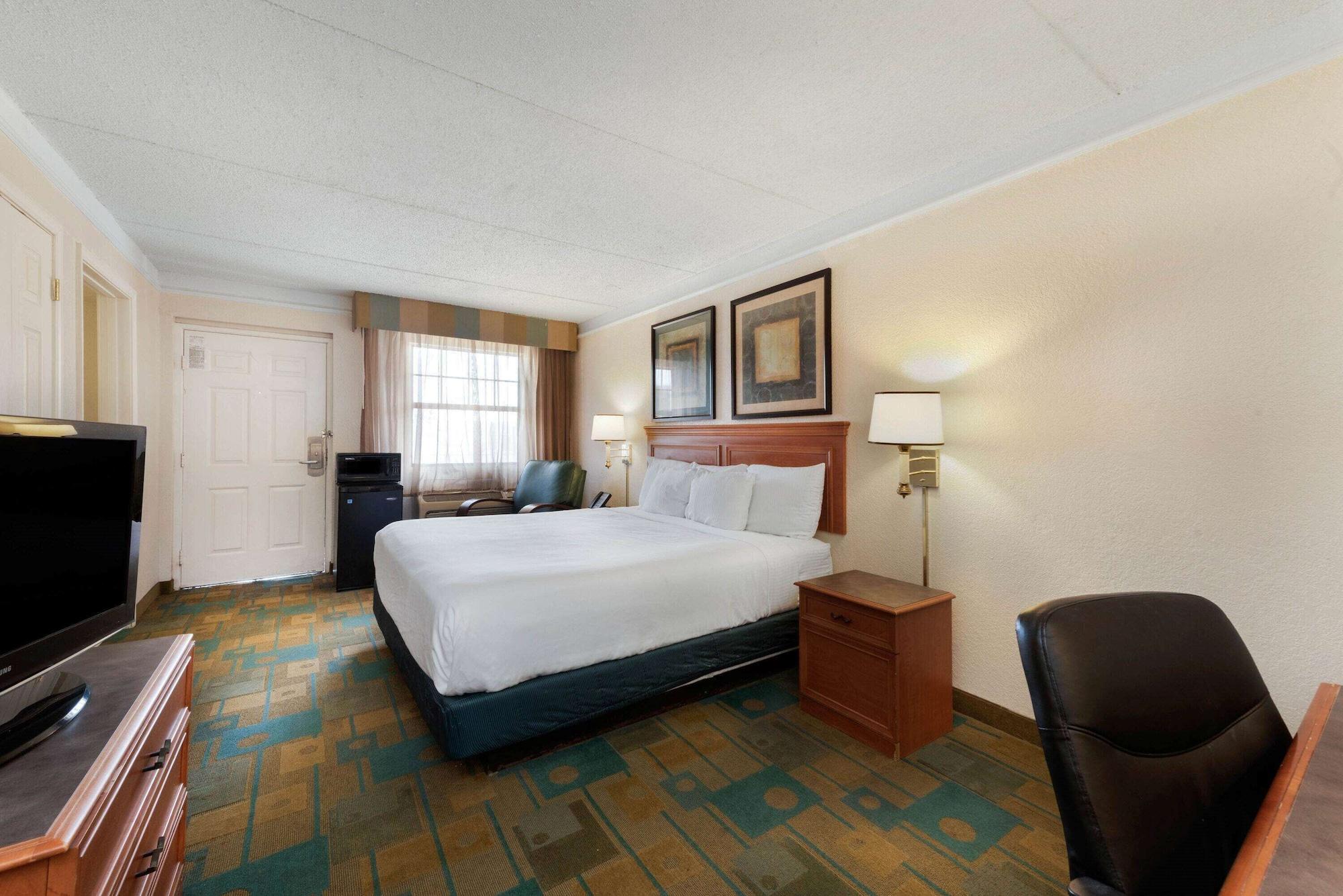 La Quinta Inn By Wyndham Bossier City Bagian luar foto