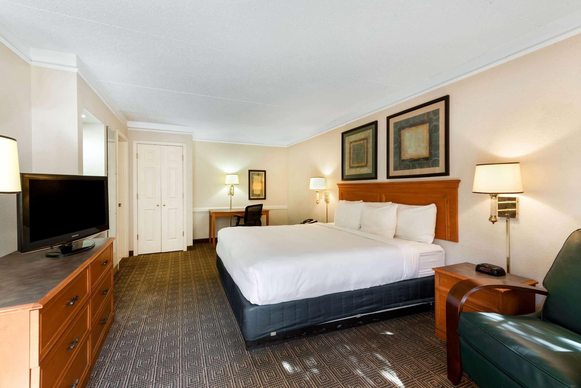 La Quinta Inn By Wyndham Bossier City Bagian luar foto