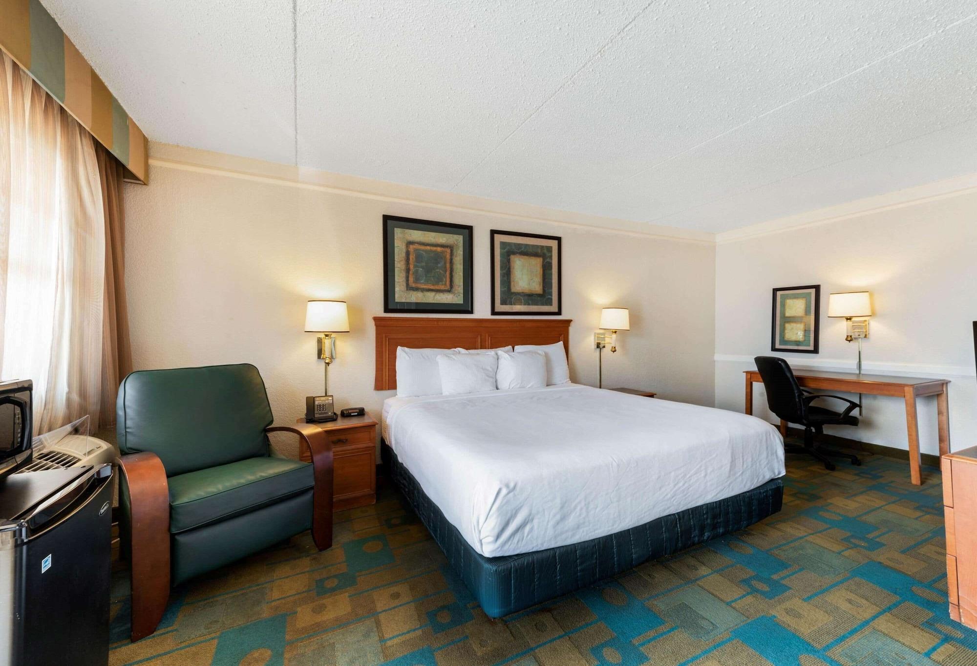 La Quinta Inn By Wyndham Bossier City Bagian luar foto